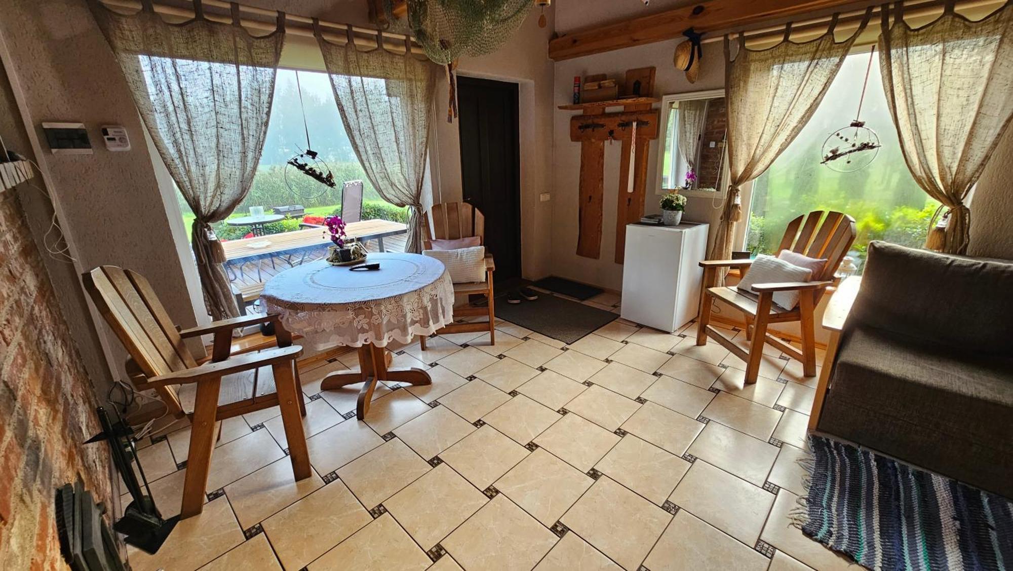 Burzini Villa Kuldīga Exteriör bild